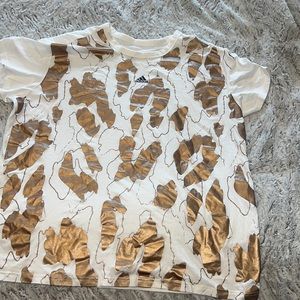 XL Adidas t-shirt